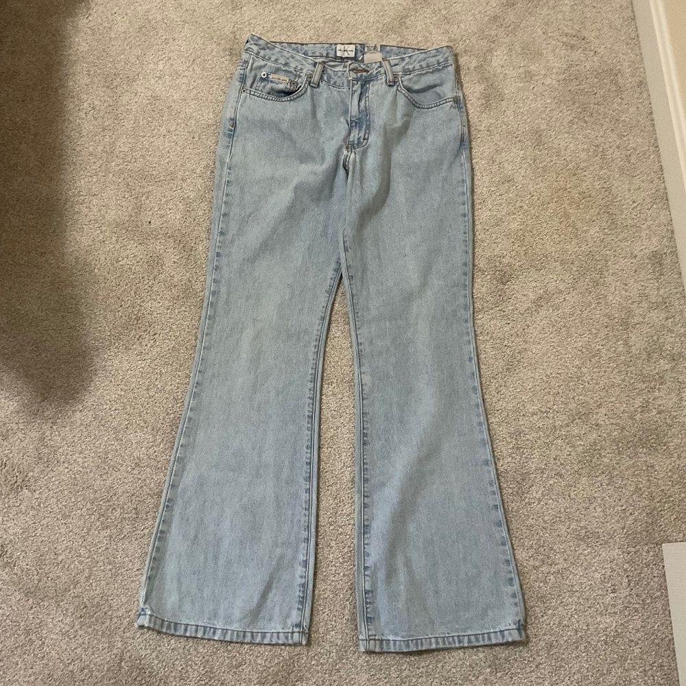Calvin Klein flare leg vintage light wash jeans size 5 inseam 30